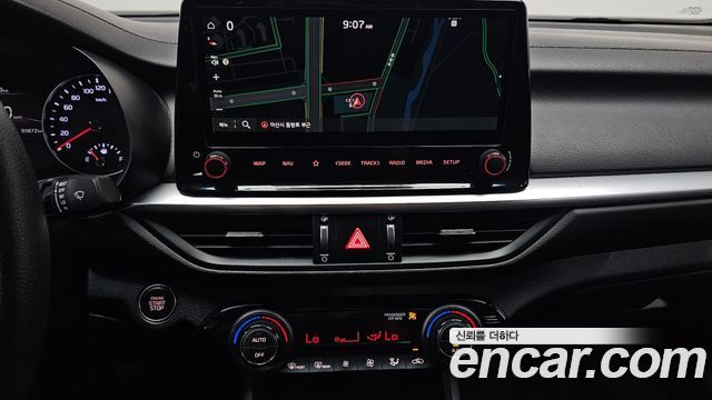 Kia K3 2022 — photo 17