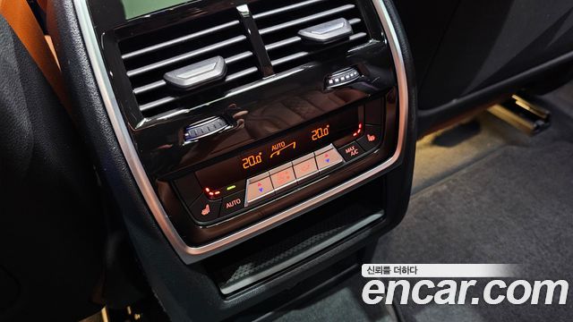 BMW X6 2023 — photo 28