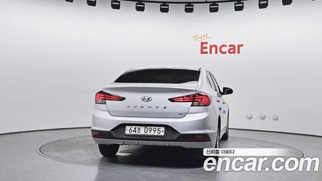 Hyundai AVANTE 2019 — photo 4