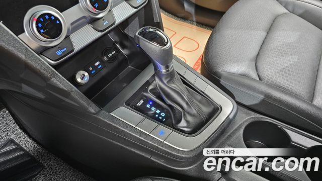 Hyundai AVANTE 2019 — photo 12