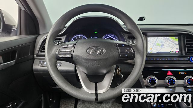 Hyundai AVANTE 2019 — photo 19