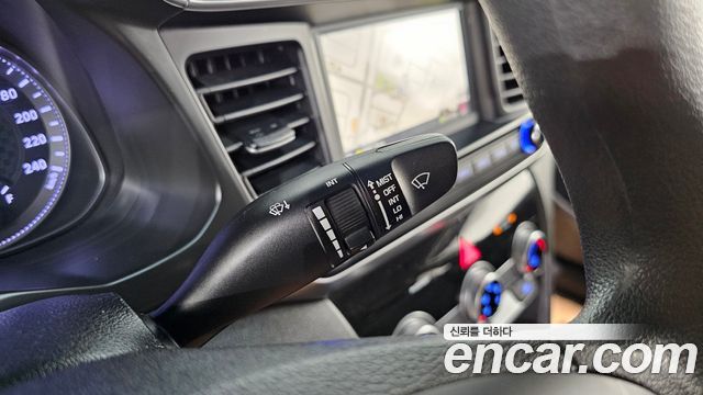 Hyundai AVANTE 2019 — photo 25