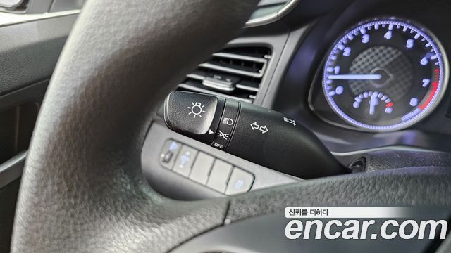 Hyundai AVANTE 2019 — photo 26