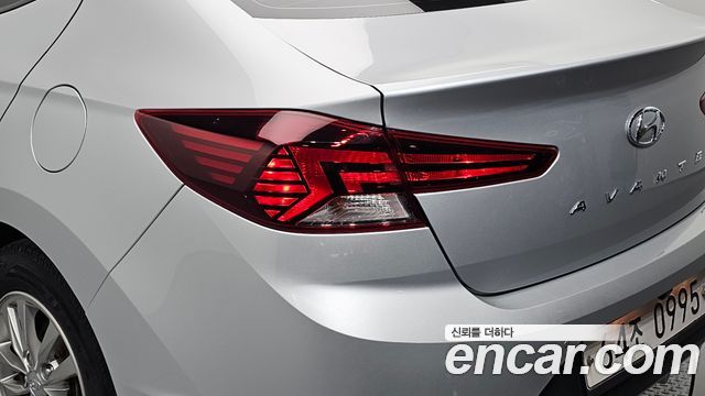 Hyundai AVANTE 2019 — photo 9