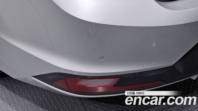 Hyundai AVANTE 2019 — photo 28