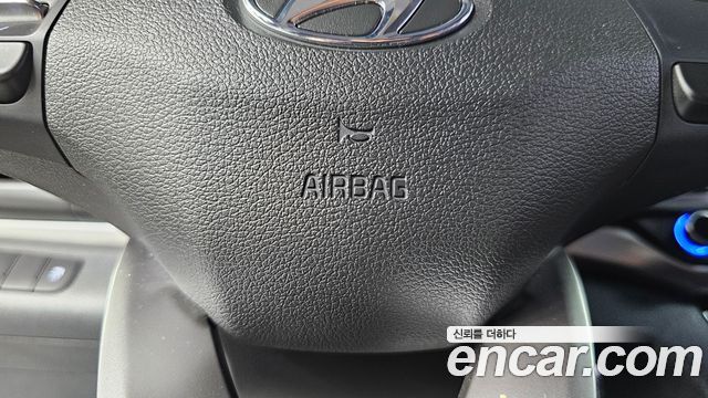 Hyundai AVANTE 2019 — photo 29
