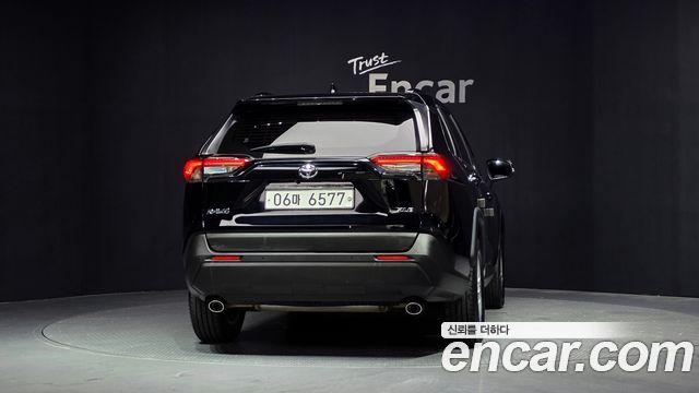 Toyota RAV4 2019 — photo 4