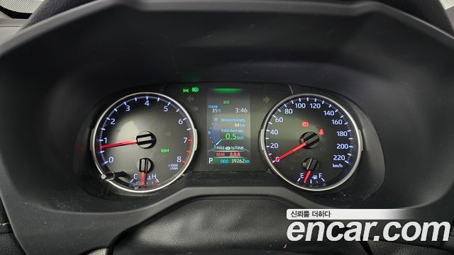 Toyota RAV4 2019 — photo 11