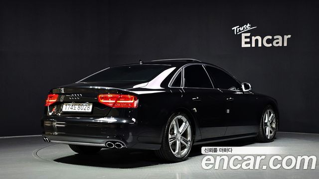 Audi S8 2014 — photo 2
