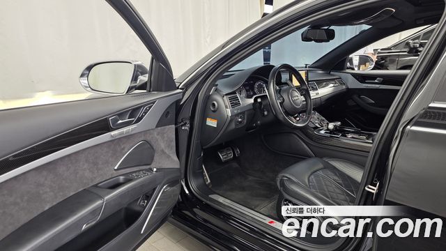 Audi S8 2014 — photo 10