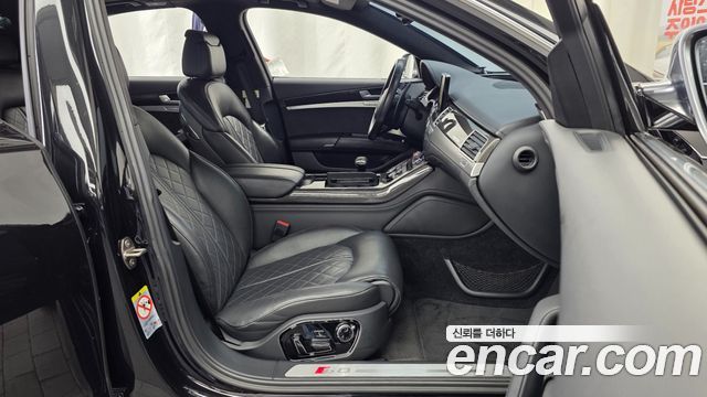 Audi S8 2014 — photo 11