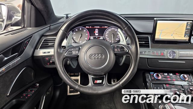 Audi S8 2014 — photo 13