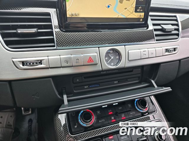 Audi S8 2014 — photo 17