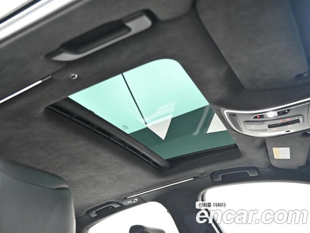 Audi S8 2014 — photo 19