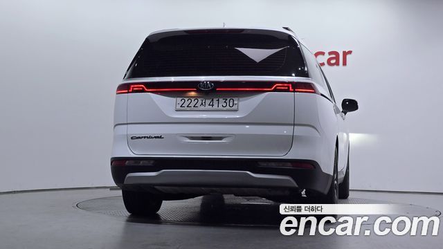 Kia Canival 2021 — photo 4