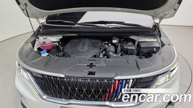 Kia Canival 2021 — photo 6