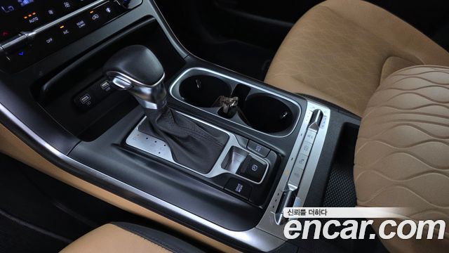 Kia Canival 2021 — photo 9