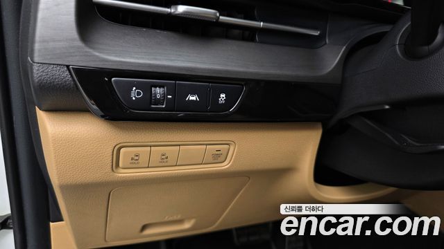 Kia Canival 2021 — photo 17