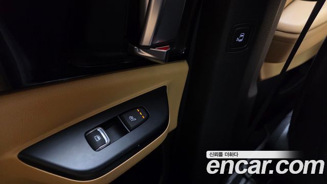 Kia Canival 2021 — photo 19