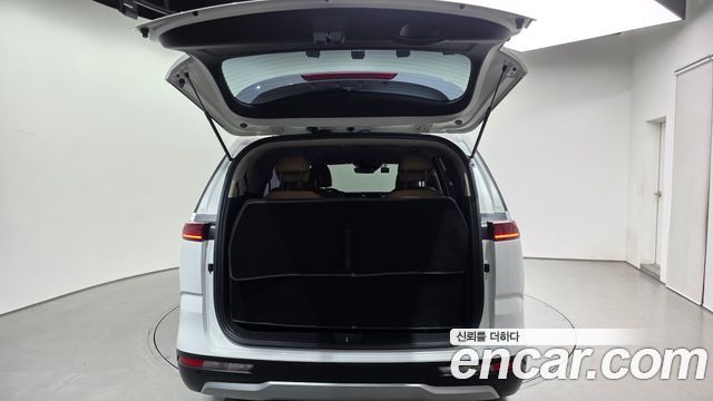 Kia Canival 2021 — photo 20
