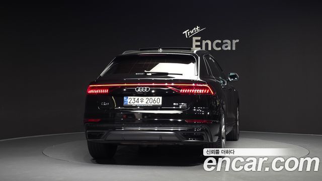 Audi Q8 2022 — photo 4