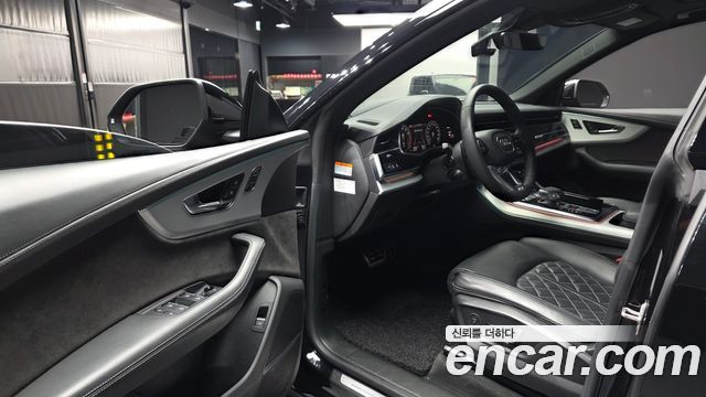 Audi Q8 2022 — photo 13