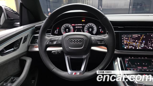 Audi Q8 2022 — photo 16