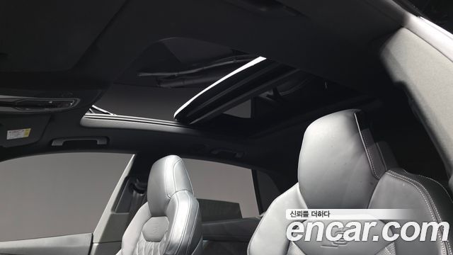 Audi Q8 2022 — photo 21