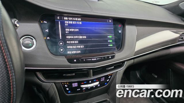 Cadillac CT6 2019 — photo 21