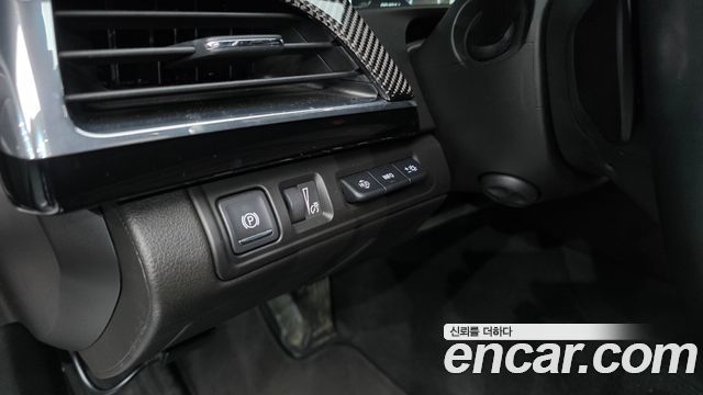 Cadillac CT6 2019 — photo 24