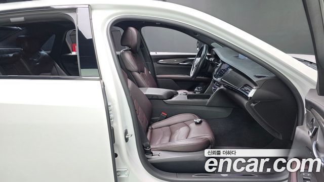 Cadillac CT6 2019 — photo 16