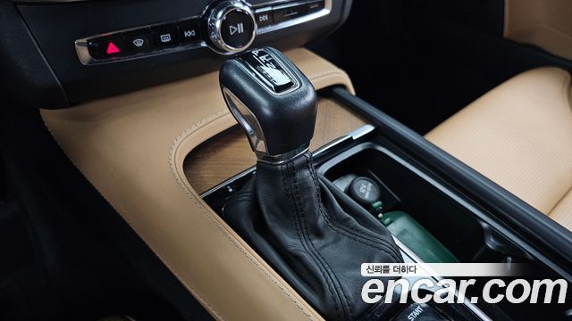 Volvo S90 2017 — photo 9