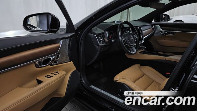 Volvo S90 2017 — photo 10