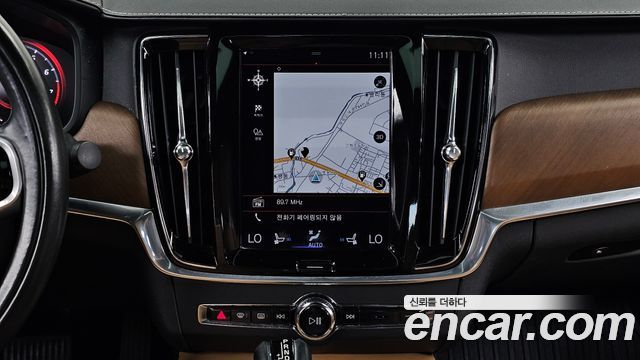 Volvo S90 2017 — photo 14