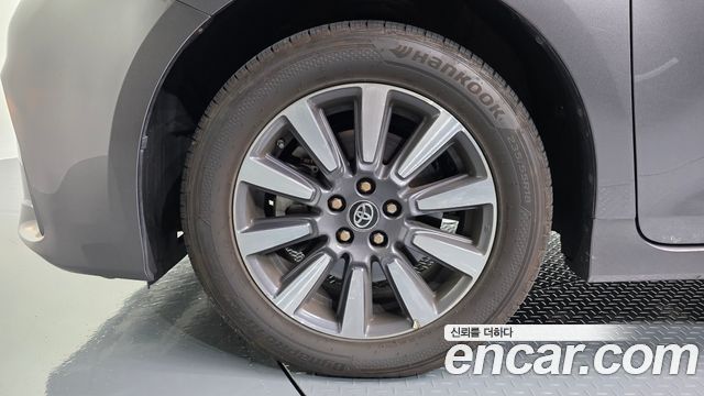 Toyota Sienna 2018 — photo 5