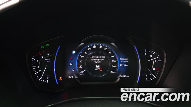 Hyundai Santafe 2019 — photo 11