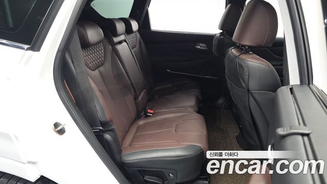 Hyundai Santafe 2019 — photo 17