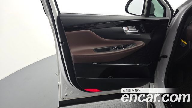 Hyundai Santafe 2019 — photo 14