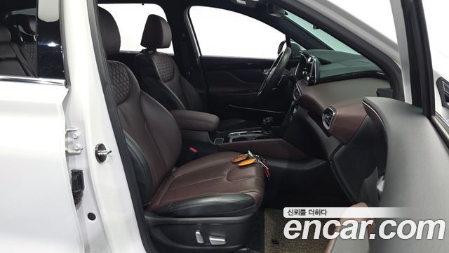 Hyundai Santafe 2019 — photo 16