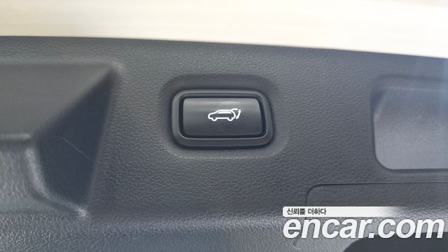 Hyundai Santafe 2019 — photo 31