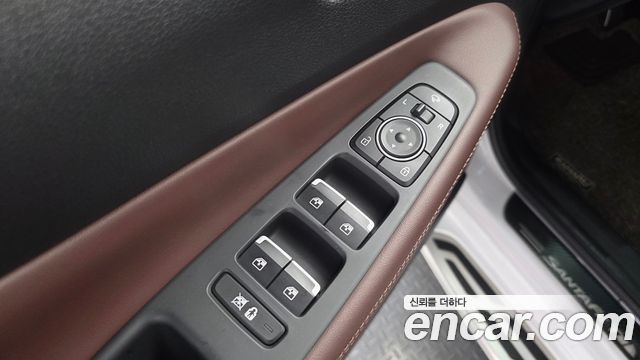 Hyundai Santafe 2019 — photo 35