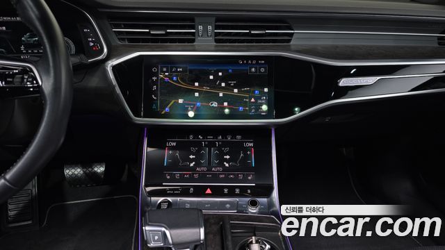 Audi A7 2021 — photo 13