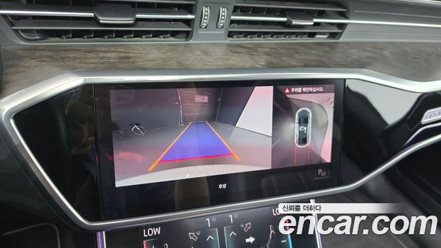 Audi A7 2021 — photo 14
