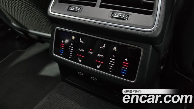 Audi A7 2021 — photo 18