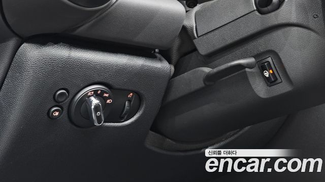 Mini Cooper Convertible 2024 — photo 20
