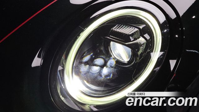 Mini Cooper Convertible 2024 — photo 8