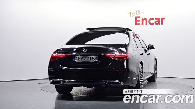 Mercedes-Benz S-Class 2022 — photo 4