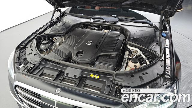 Mercedes-Benz S-Class 2022 — photo 6