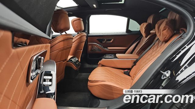 Mercedes-Benz S-Class 2022 — photo 17