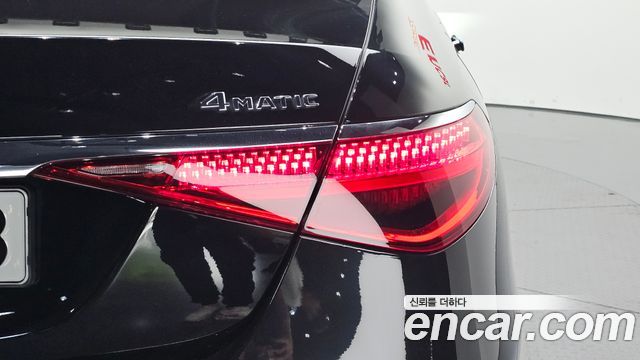 Mercedes-Benz S-Class 2022 — photo 9